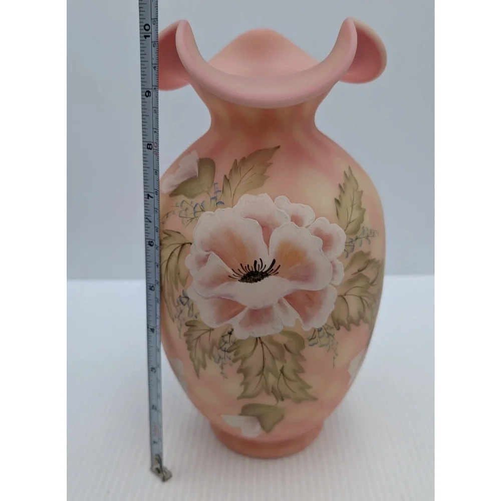 Fenton Burmese Diamond Optic Centennial Collection Vase Glows 10